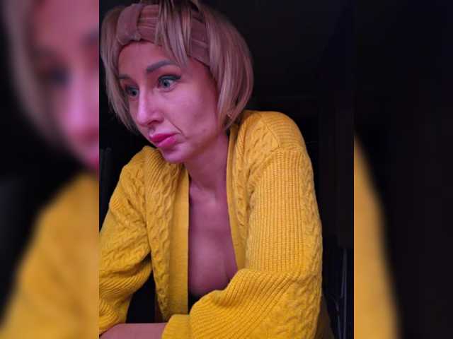 Valeriah's BongaCams show and profile