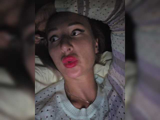 Valeriah's BongaCams show and profile