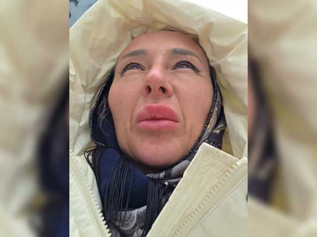 Valeriah's BongaCams show and profile