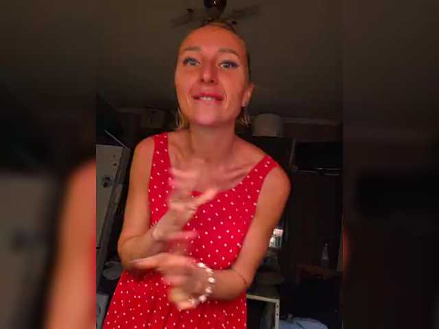 Valeriah's BongaCams show and profile