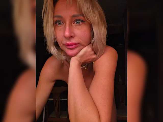 Valeriah – webcam model profile photo