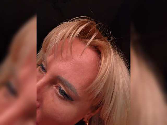 Valeriah's BongaCams show and profile