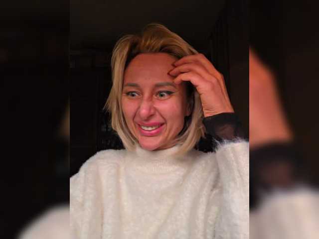 Valeriah's BongaCams show and profile