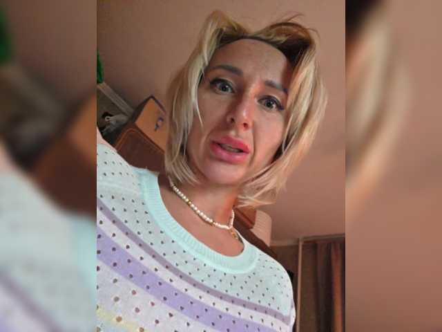 Valeriah's BongaCams show and profile