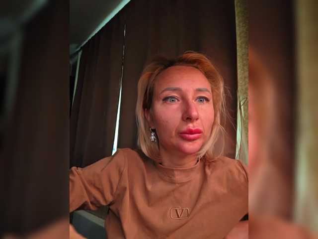 Valeriah's BongaCams show and profile