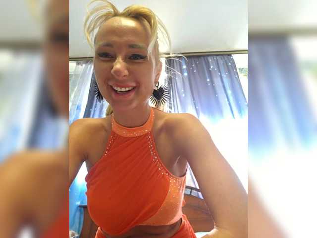 Valeriah's BongaCams show and profile