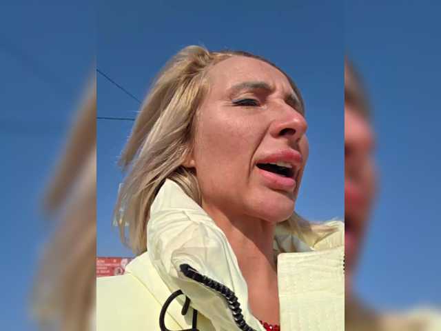 Valeriah's BongaCams show and profile