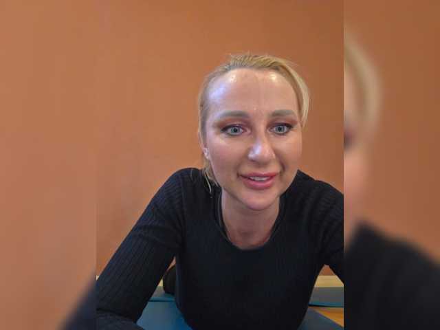 Valeriah's BongaCams show and profile