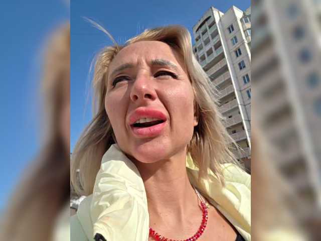 Valeriah's BongaCams show and profile