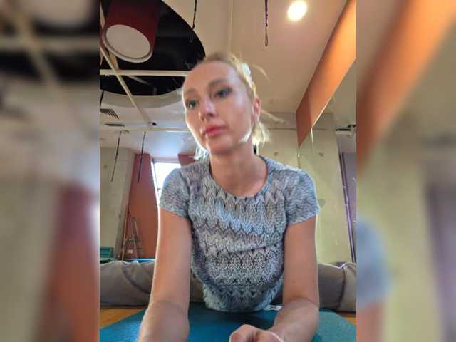 Valeriah's BongaCams show and profile