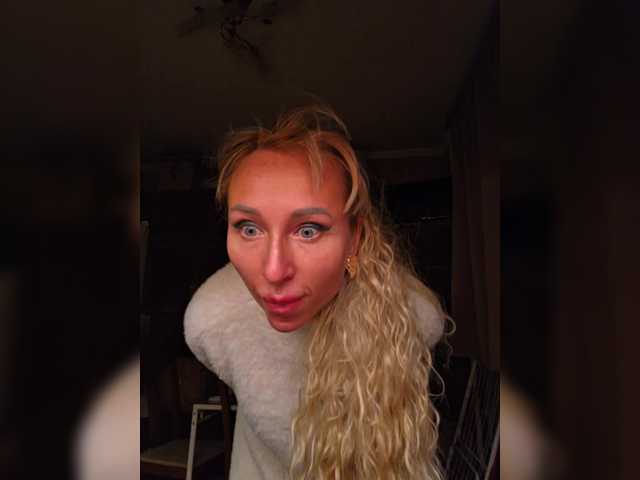 Valeriah's BongaCams show and profile