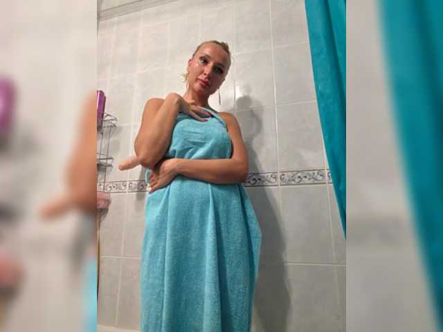 Valeriah's BongaCams show and profile