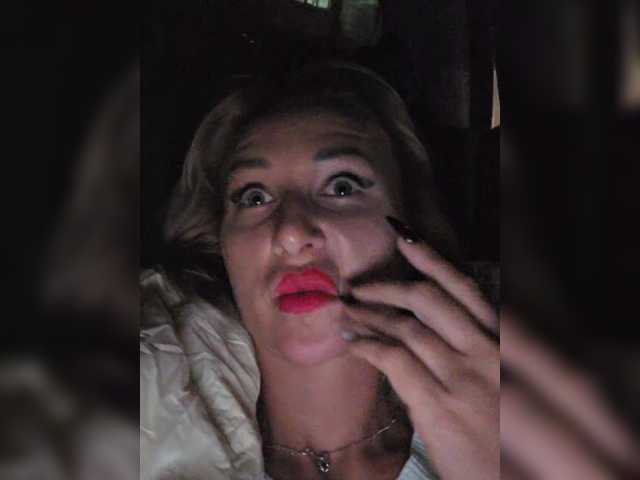 Valeriah's BongaCams show and profile