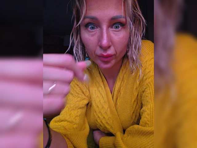 Valeriah's BongaCams show and profile