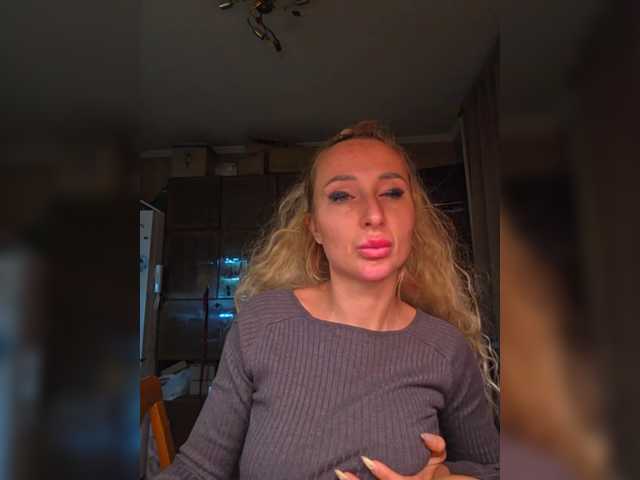 Valeriah's BongaCams show and profile