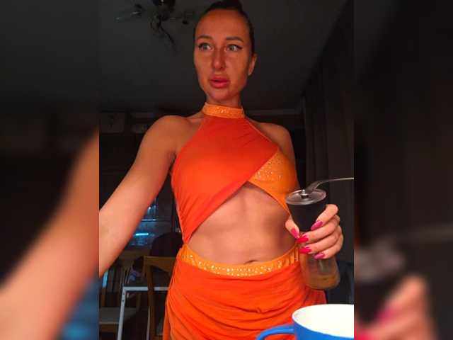 Valeriah's BongaCams show and profile