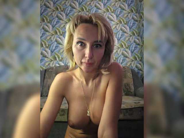 Valeriah's BongaCams show and profile