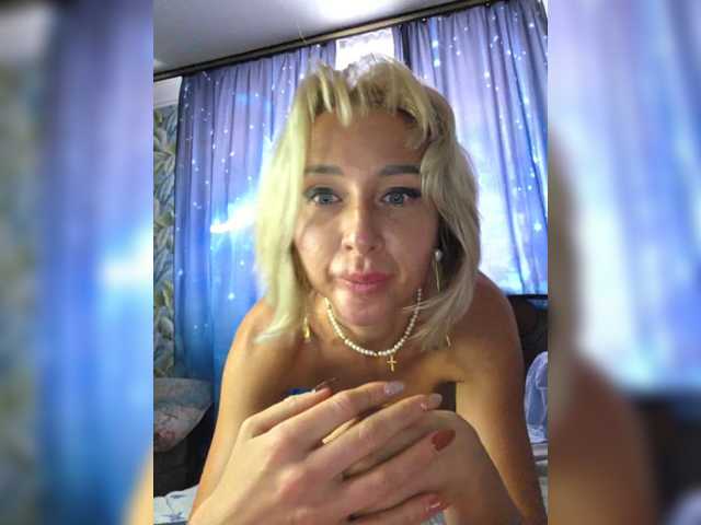 Valeriah's BongaCams show and profile