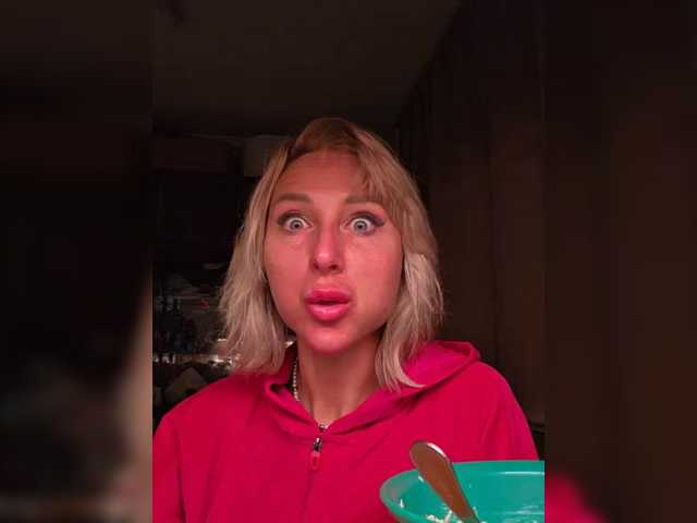 Valeriah – webcam model profile photo