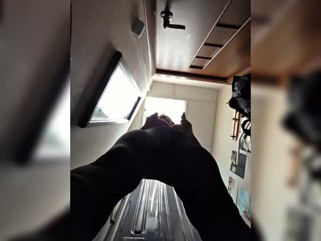 Valeriah's BongaCams show and profile