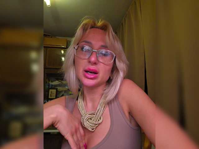 Valeriah's BongaCams show and profile
