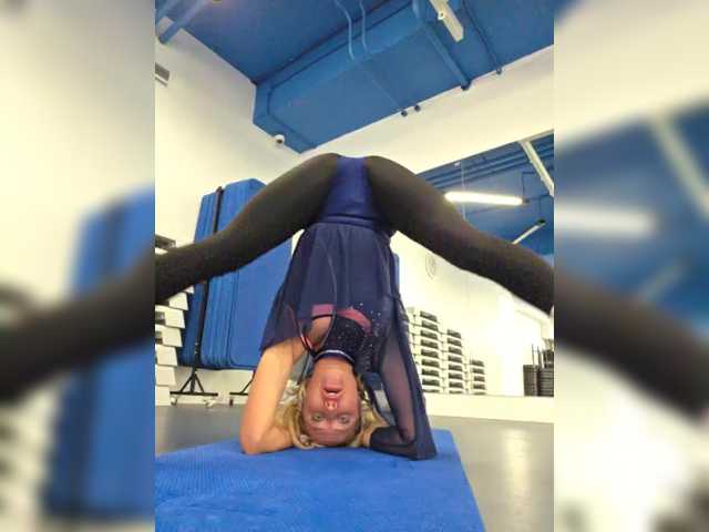 Valeriah's BongaCams show and profile