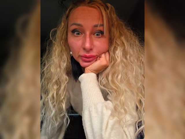 Valeriah's BongaCams show and profile