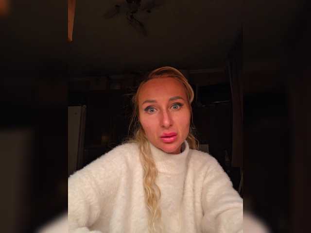 Valeriah's BongaCams show and profile