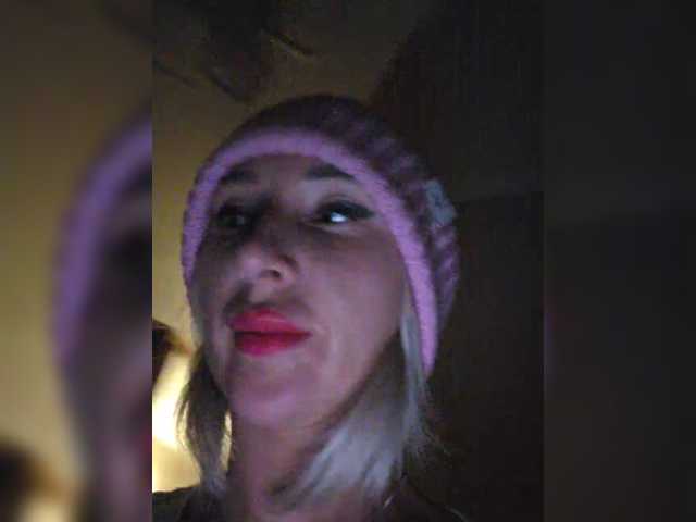 Valeriah's BongaCams show and profile