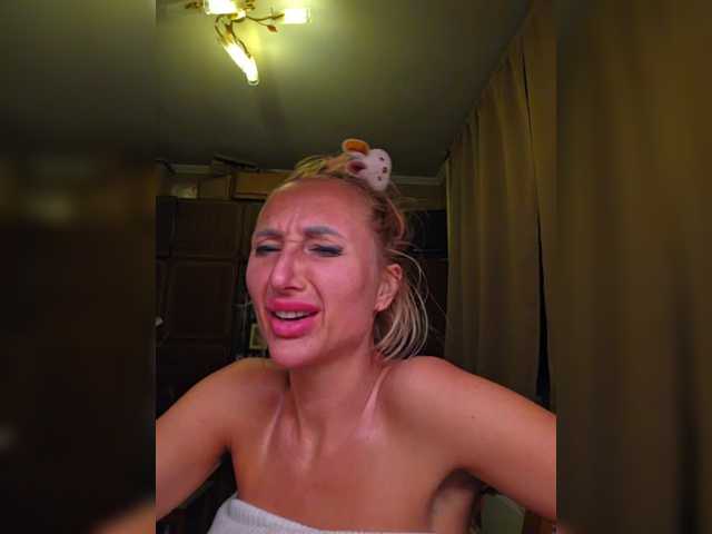 Valeriah's BongaCams show and profile