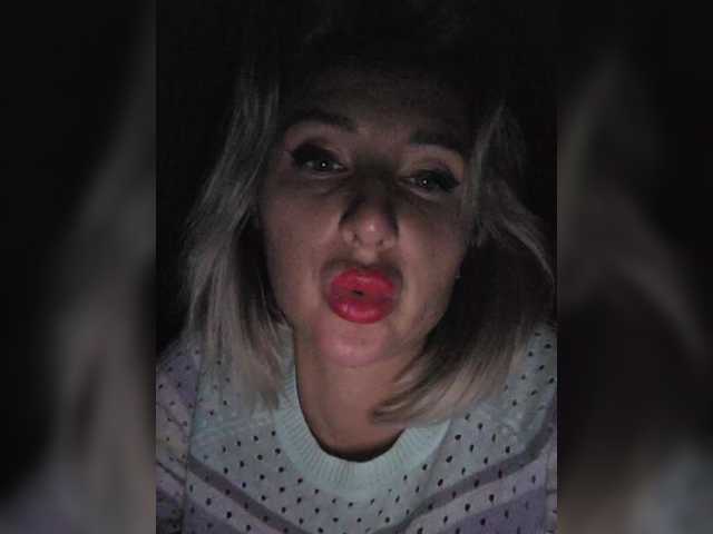 Valeriah's BongaCams show and profile