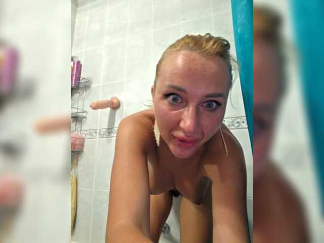 Valeriah's BongaCams show and profile