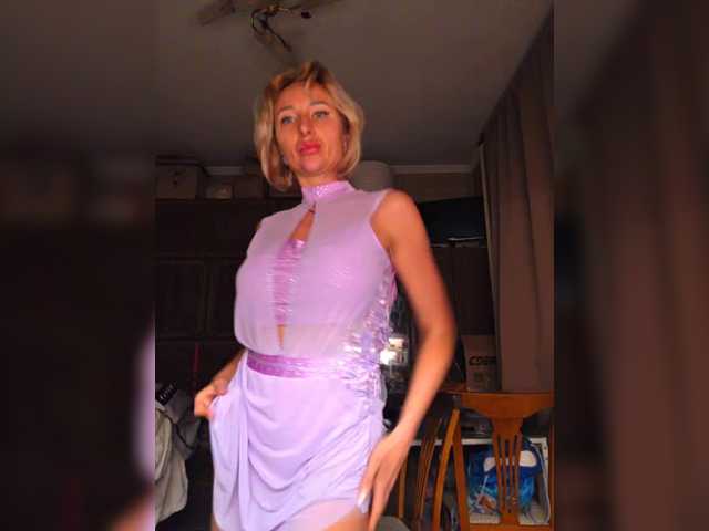 Valeriah's BongaCams show and profile