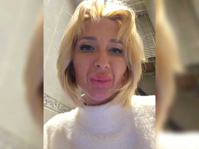 Valeriah – webcam model profile photo