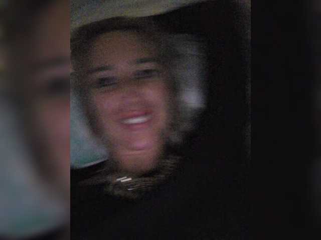 Valeriah's BongaCams show and profile