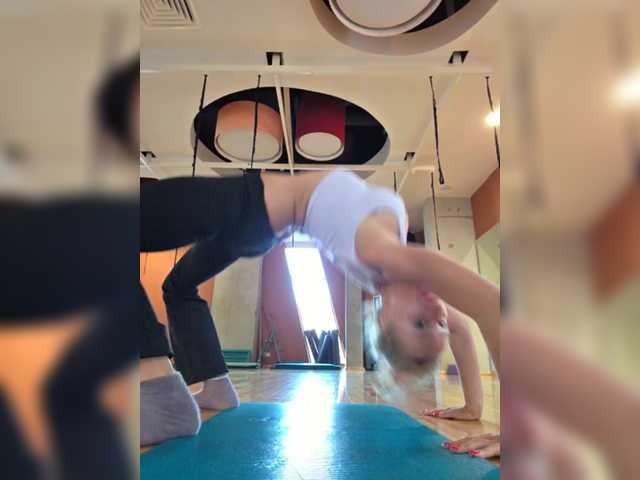 valeriah live sex show