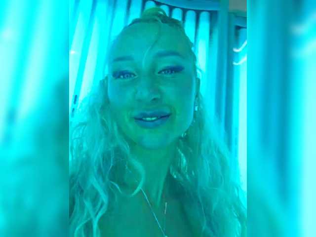 Valeriah's BongaCams show and profile