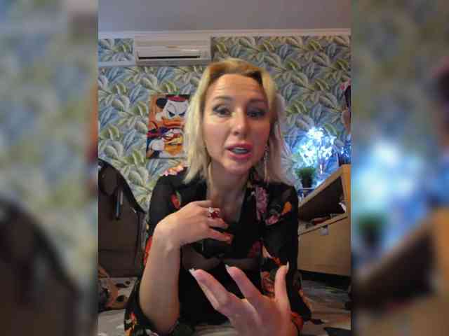 live cam 2 cam Valeriah