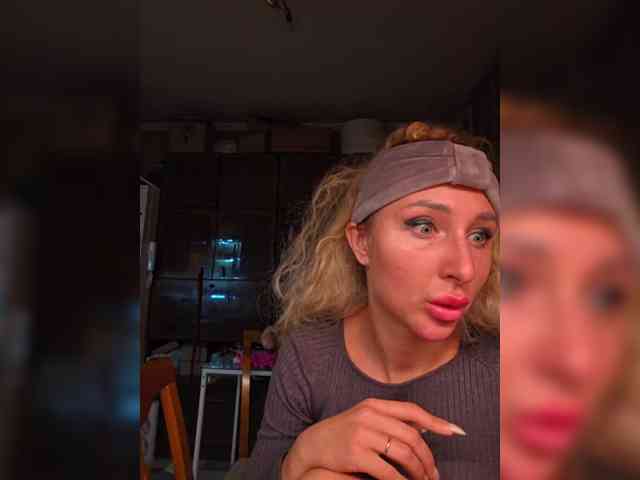 live cam 2 cam Valeriah