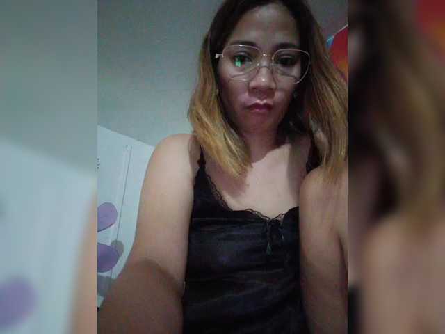 Sexykim30's BongaCams show and profile