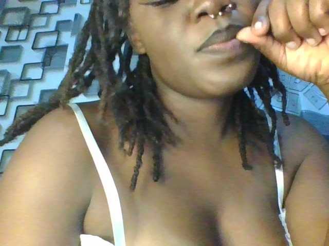 spicey's BongaCams show and profile