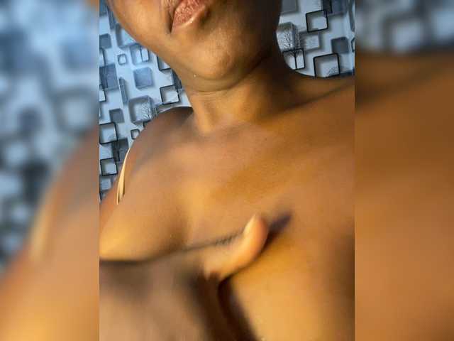 spicey's BongaCams show and profile