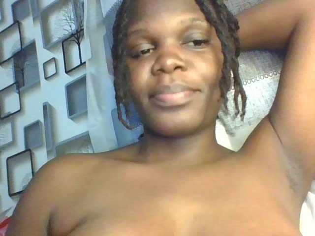 spicey's BongaCams show and profile