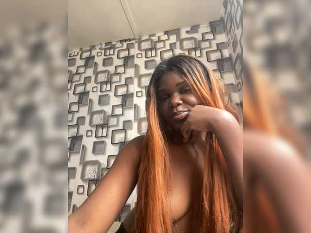 spicey's BongaCams show and profile