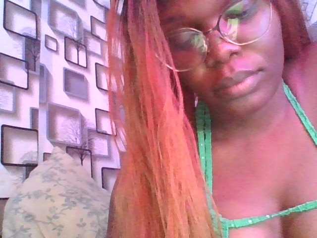 spicey's BongaCams show and profile