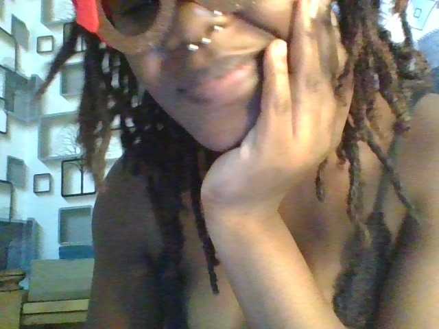 spicey's BongaCams show and profile