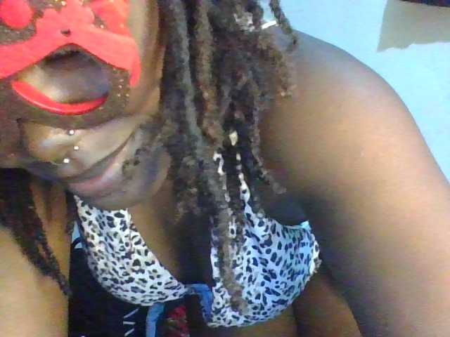 spicey's BongaCams show and profile