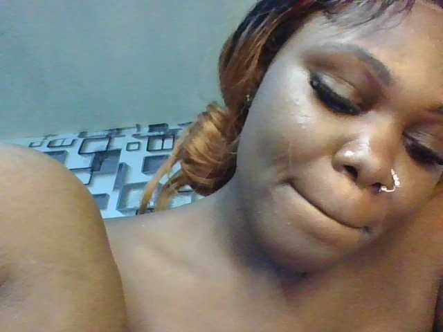 spicey's BongaCams show and profile