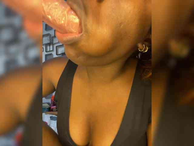 NauticalAerogirl webcam