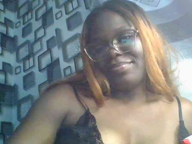 spicey Live Webcam on BongaCams